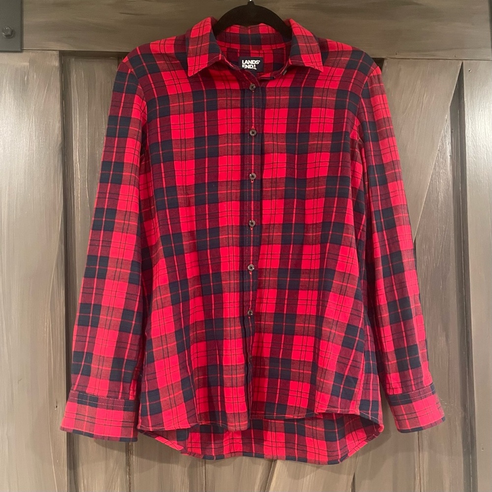 Land’s End 100% Cotton button down shirt-Women’s as M (10-12)